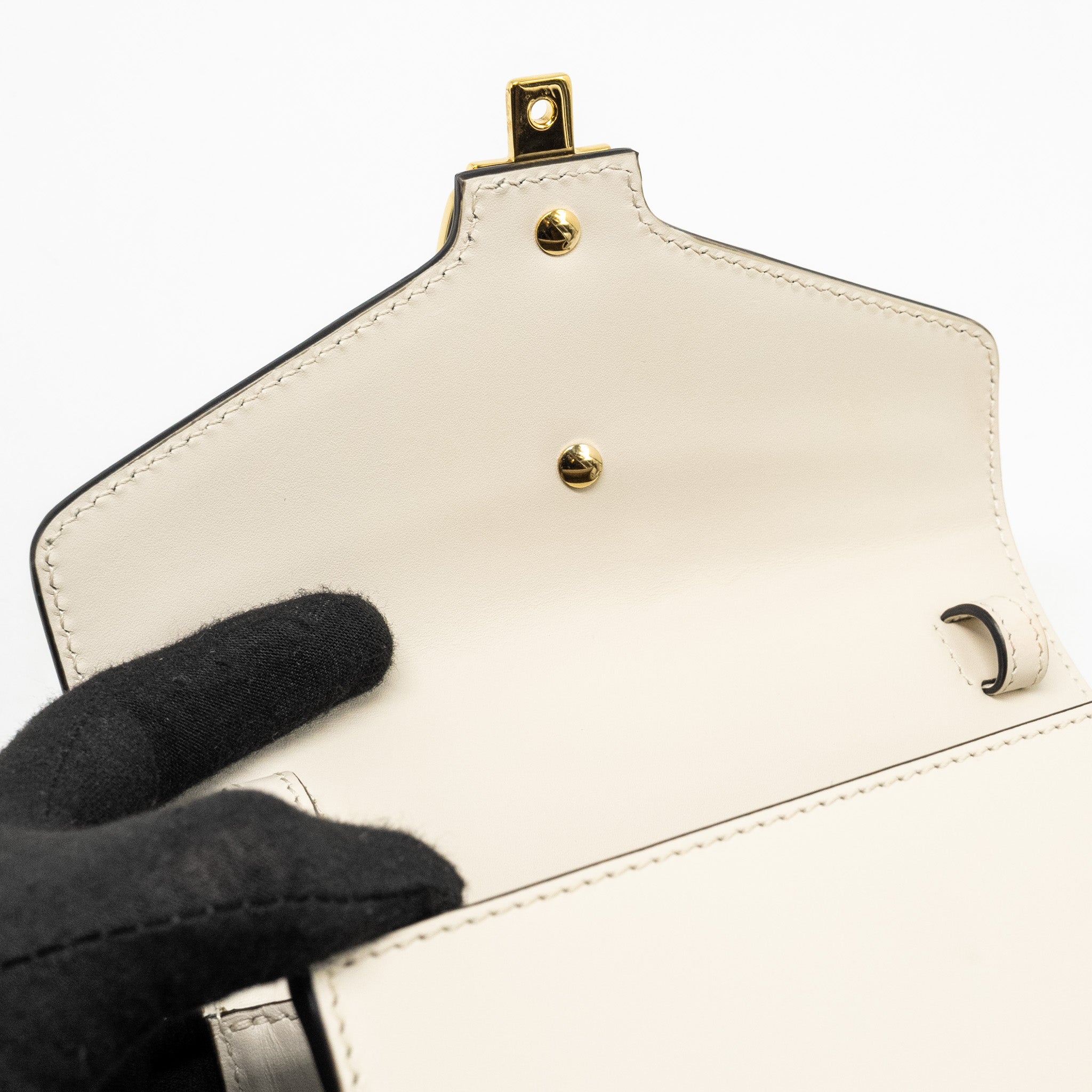 gucci-mini-sylvie-top-handle-bag-calfskin-white-ghw