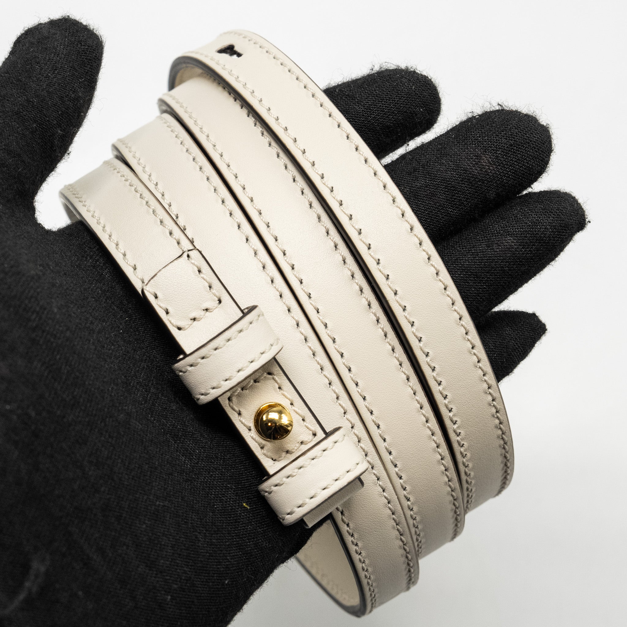 gucci-mini-sylvie-top-handle-bag-calfskin-white-ghw
