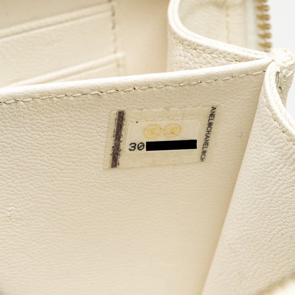 chanel-mini-vanity-clutch-with-chain-lambskin-white-ghw