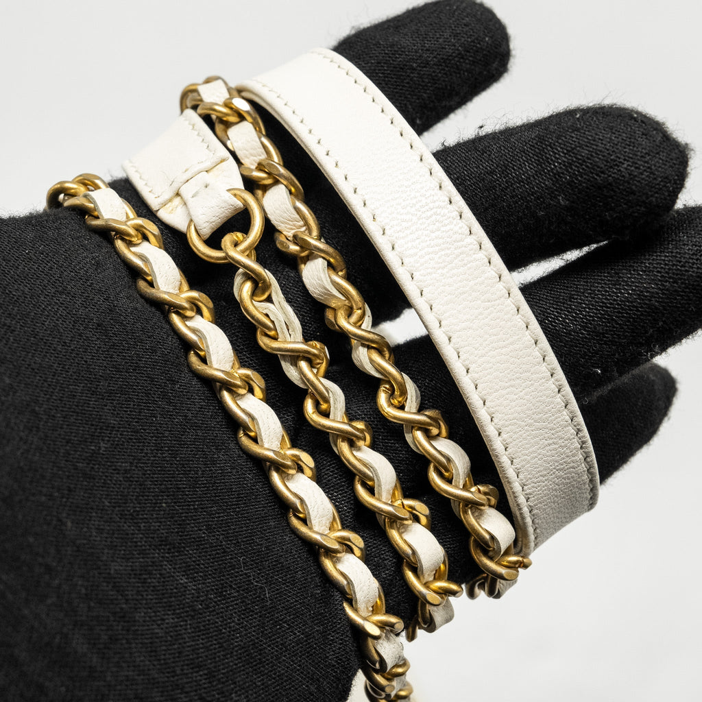 chanel-mini-vanity-clutch-with-chain-lambskin-white-ghw