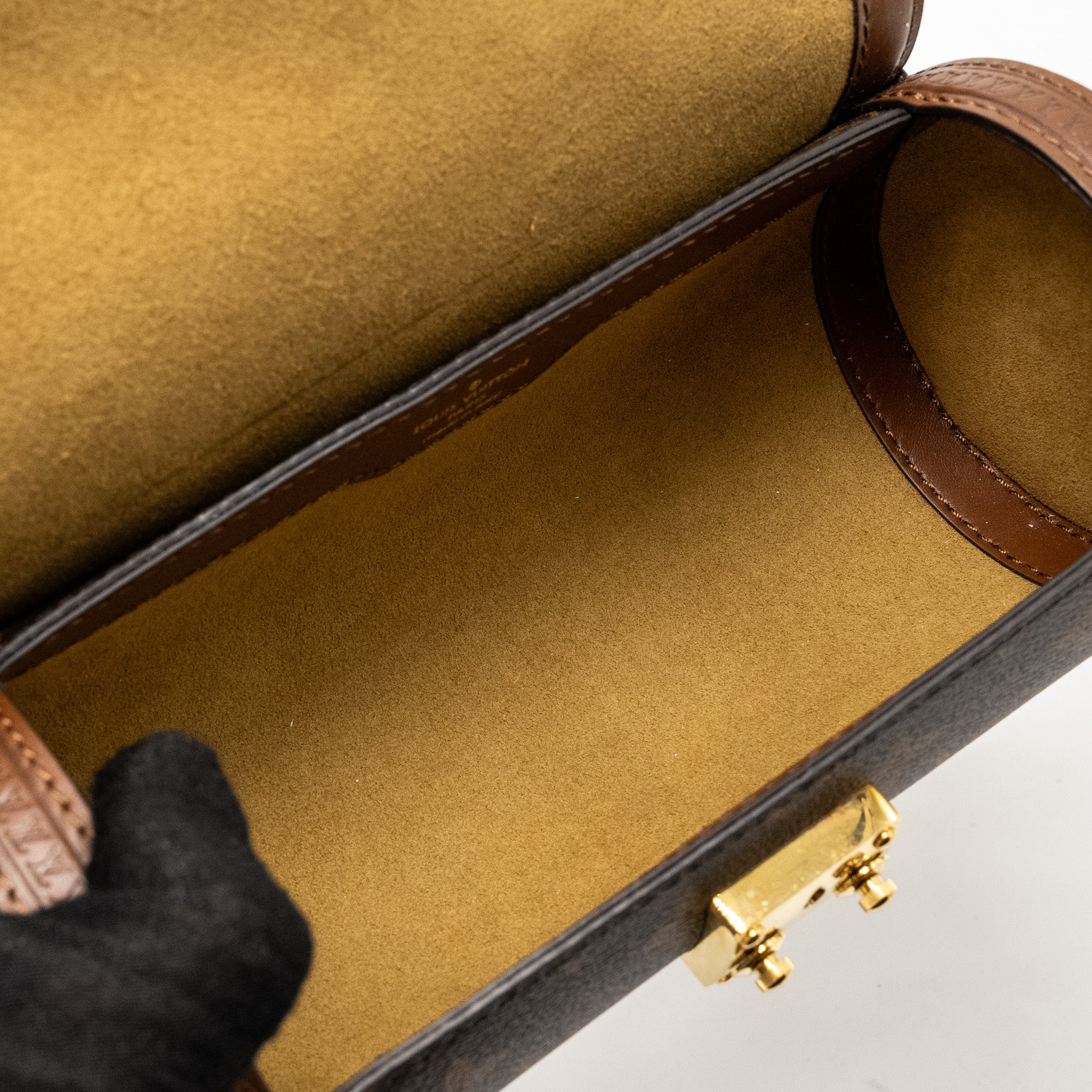 louis-vuitton-papillon-trunk-monogram-canvas-ghw-copy