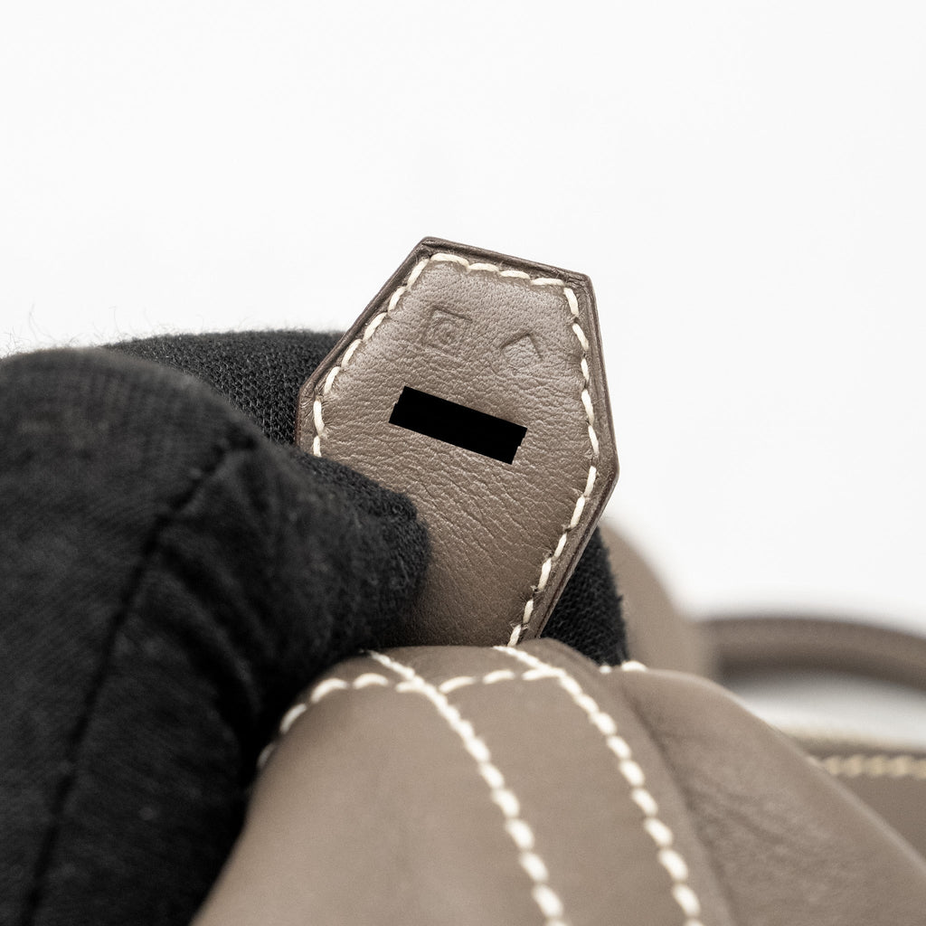 hermes-bolide-relax-swift-etoupe-shw-stamp-square-q