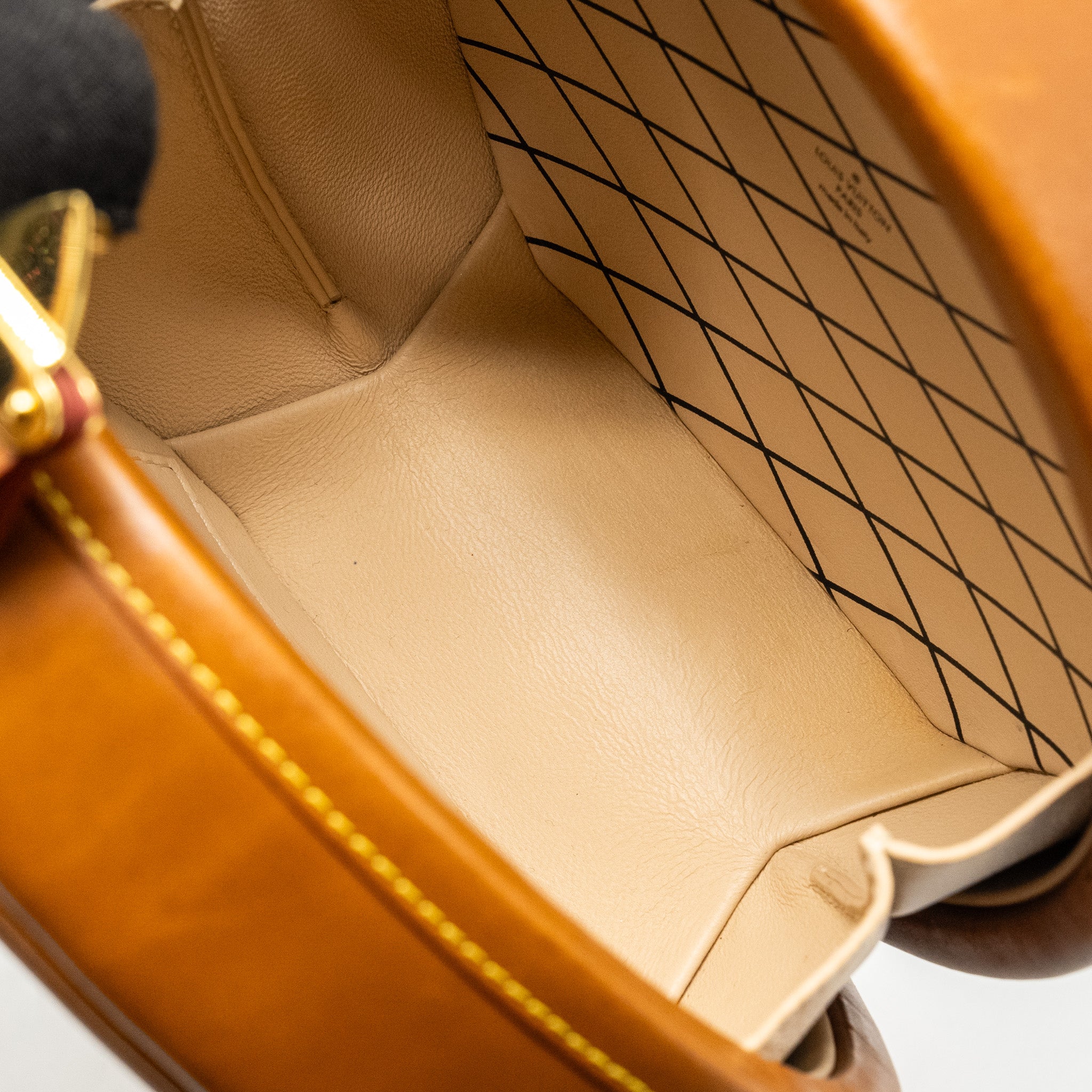 louis-vuitton-boite-chapeau-bag-limited-edition-grace-coddington-catogram-petit-calfskin-brown-ghw