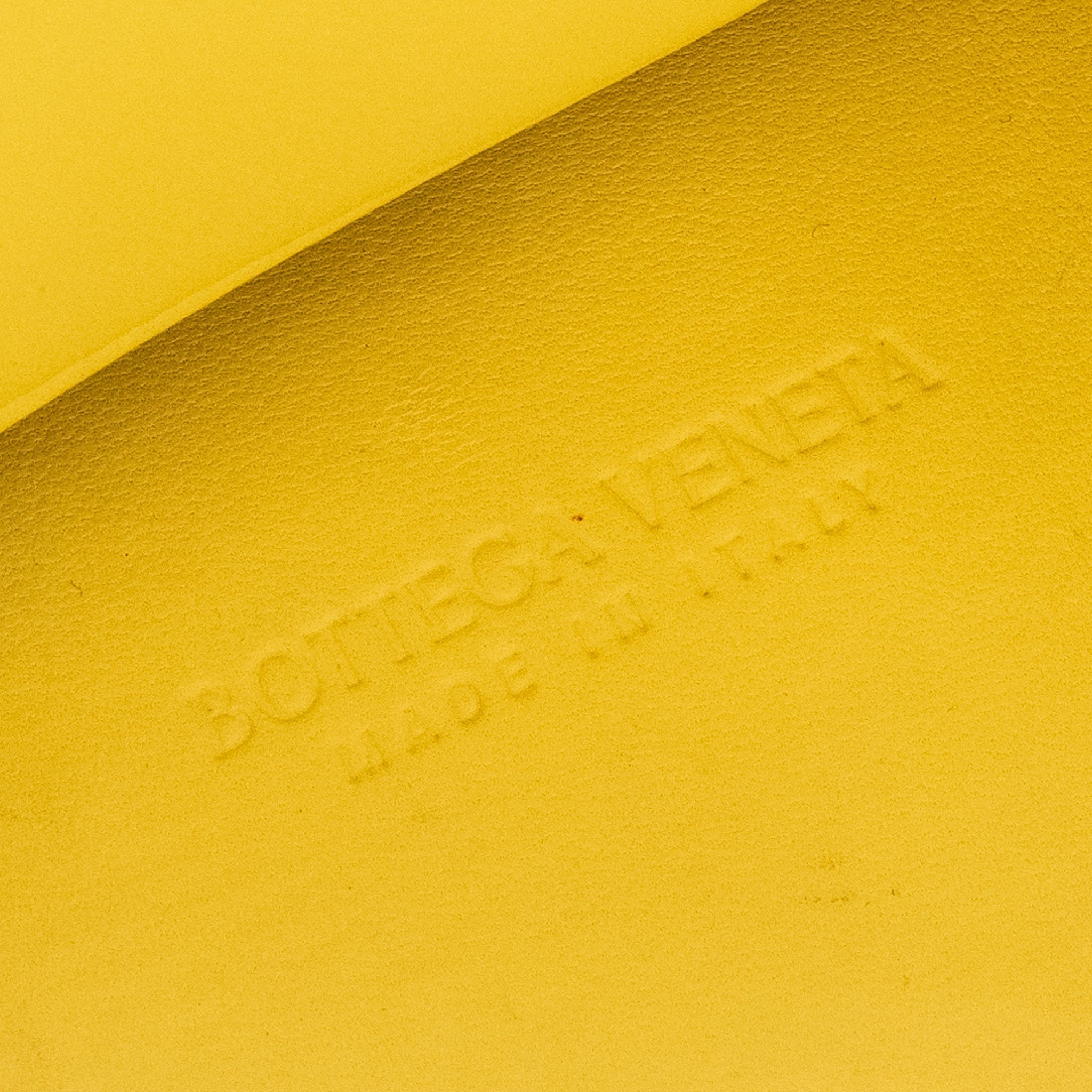 bottega-veneta-small-andiamo-bag-lambskin-light-yellow-ghw