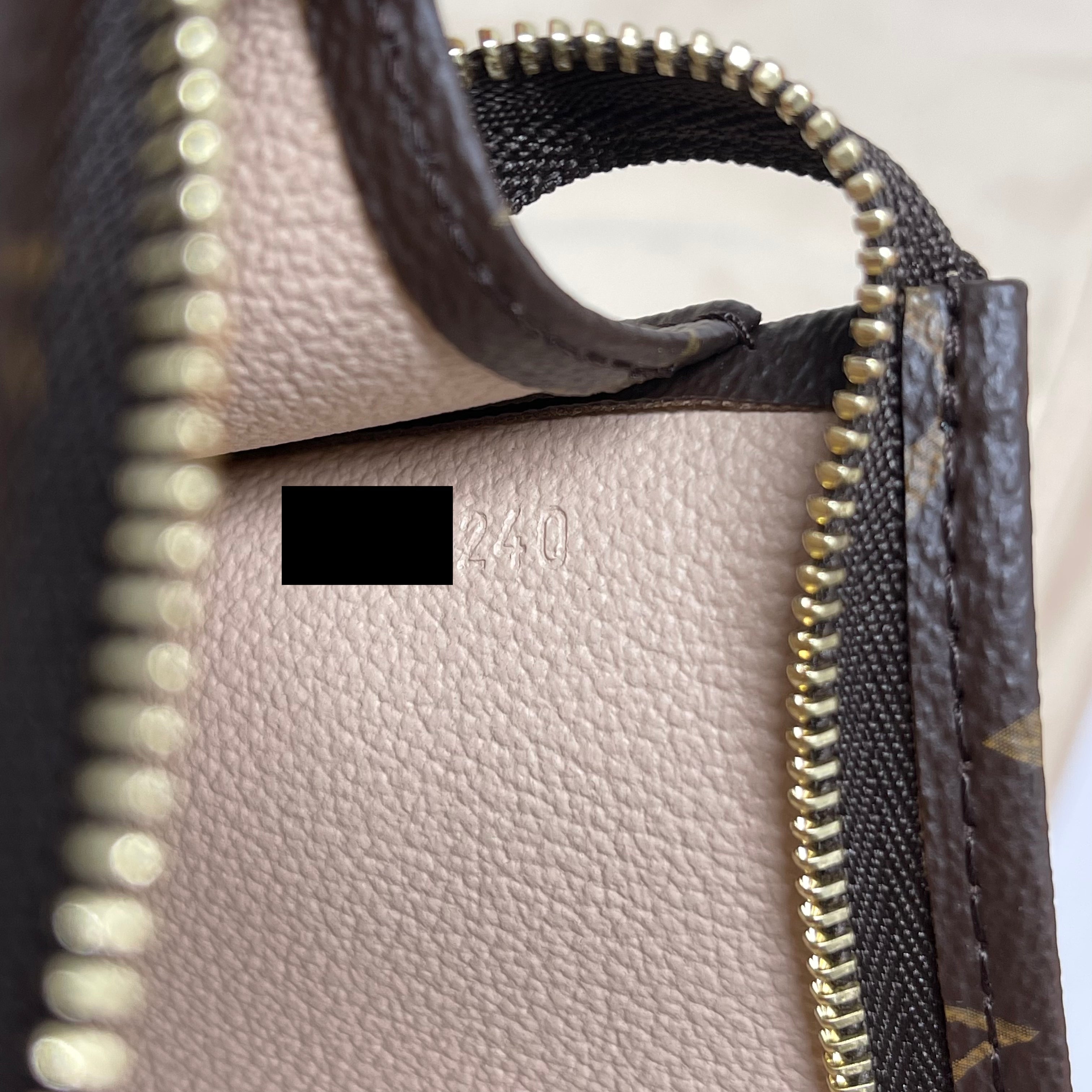 louis-vuitton-toiletry-pochette-monogram-canvas-year2020