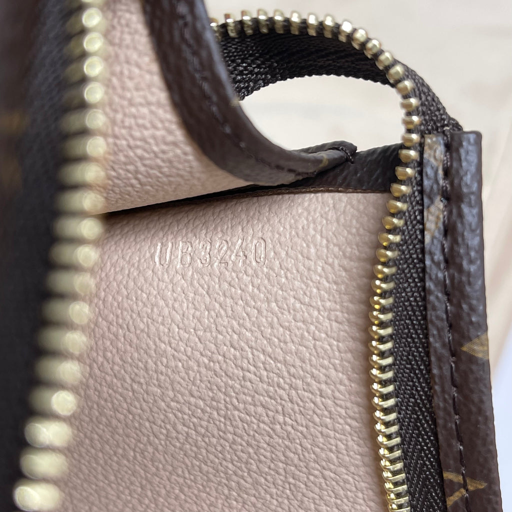 louis-vuitton-toiletry-pochette-26-monogram-canvas-2