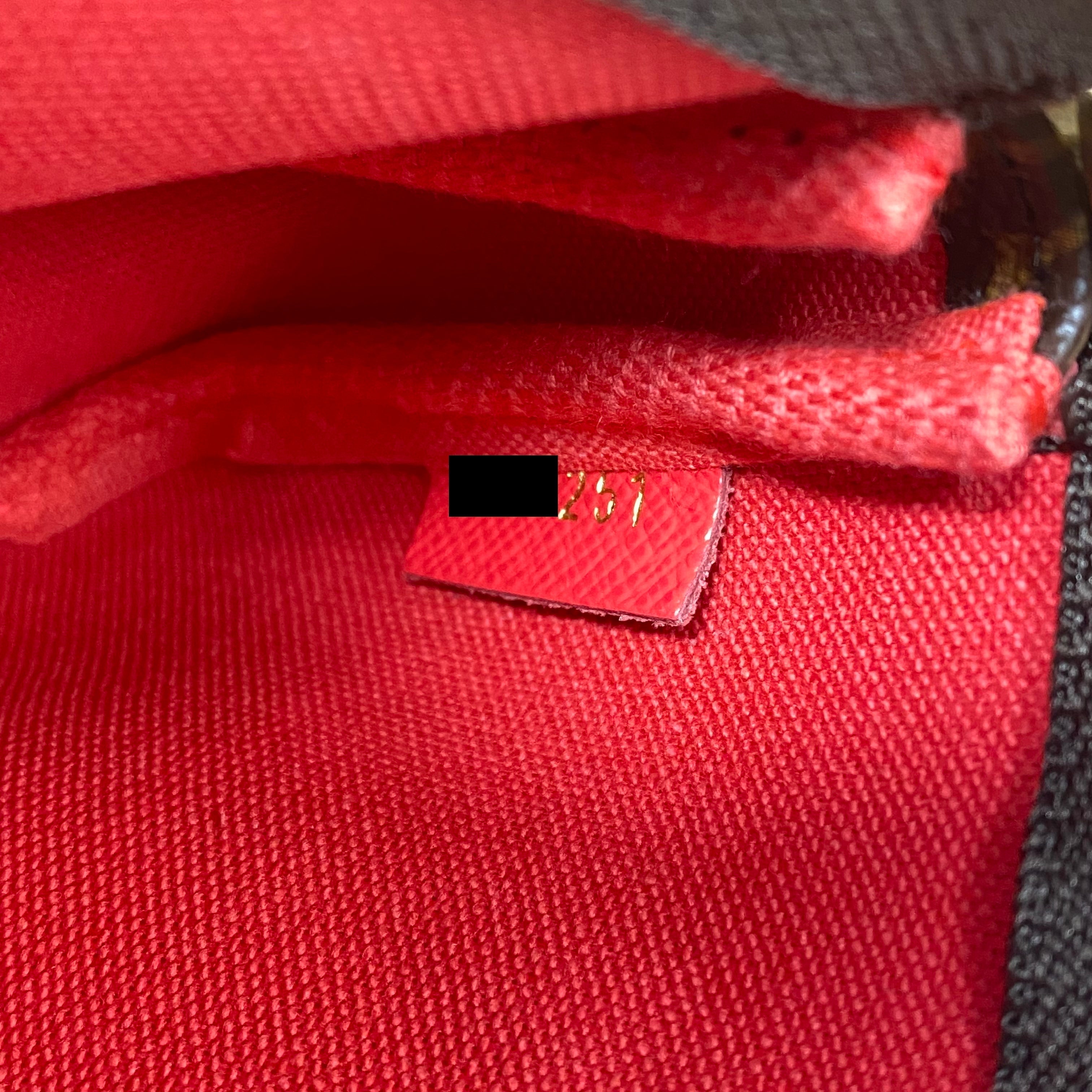 louis-vuitton-mini-pochette-accessories-2021-christmas-limited-1