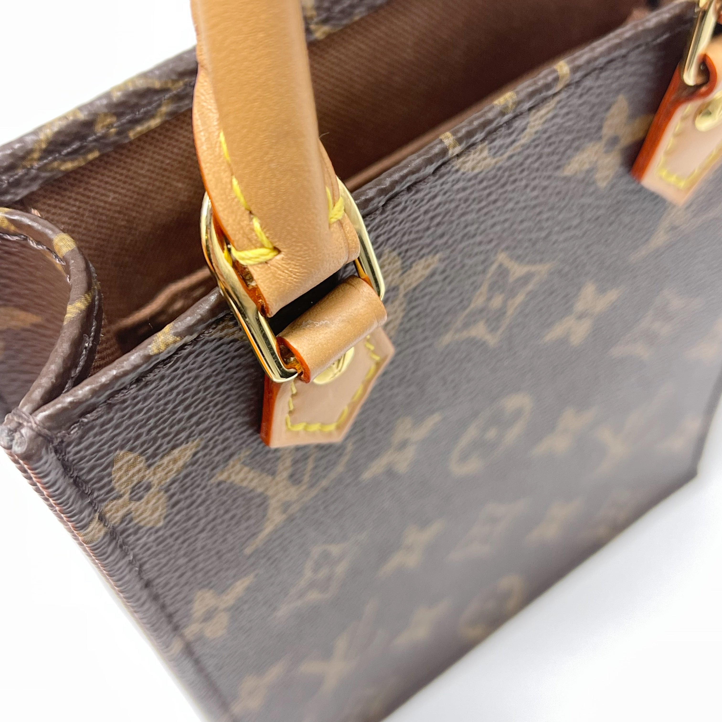 louis-vuitton-petit-sac-plat-monogram