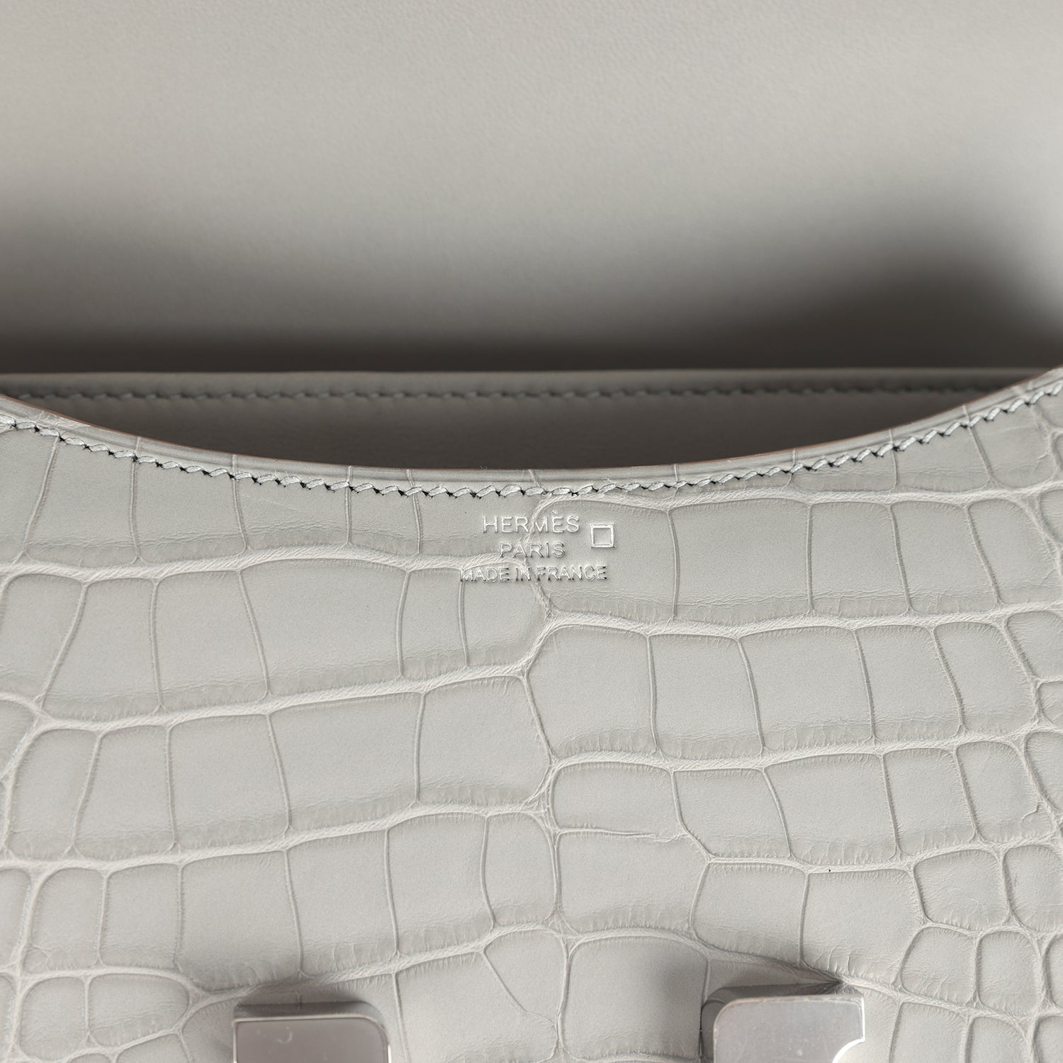 Constance 18 Gris Perle Matte Alligator Palladium Hardware Bag
