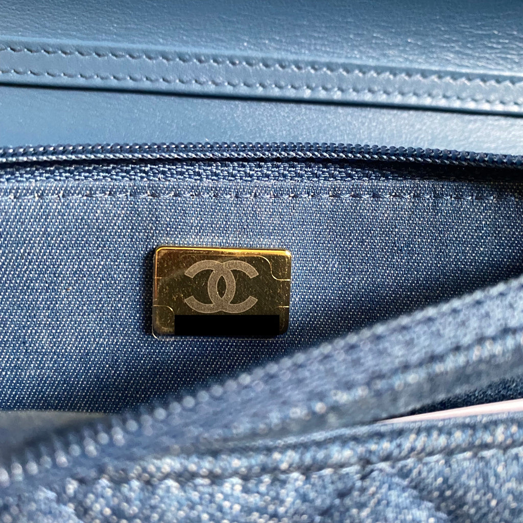 chanel-22c-pearl-crush-wallet-on-chain-denim-ghw-1
