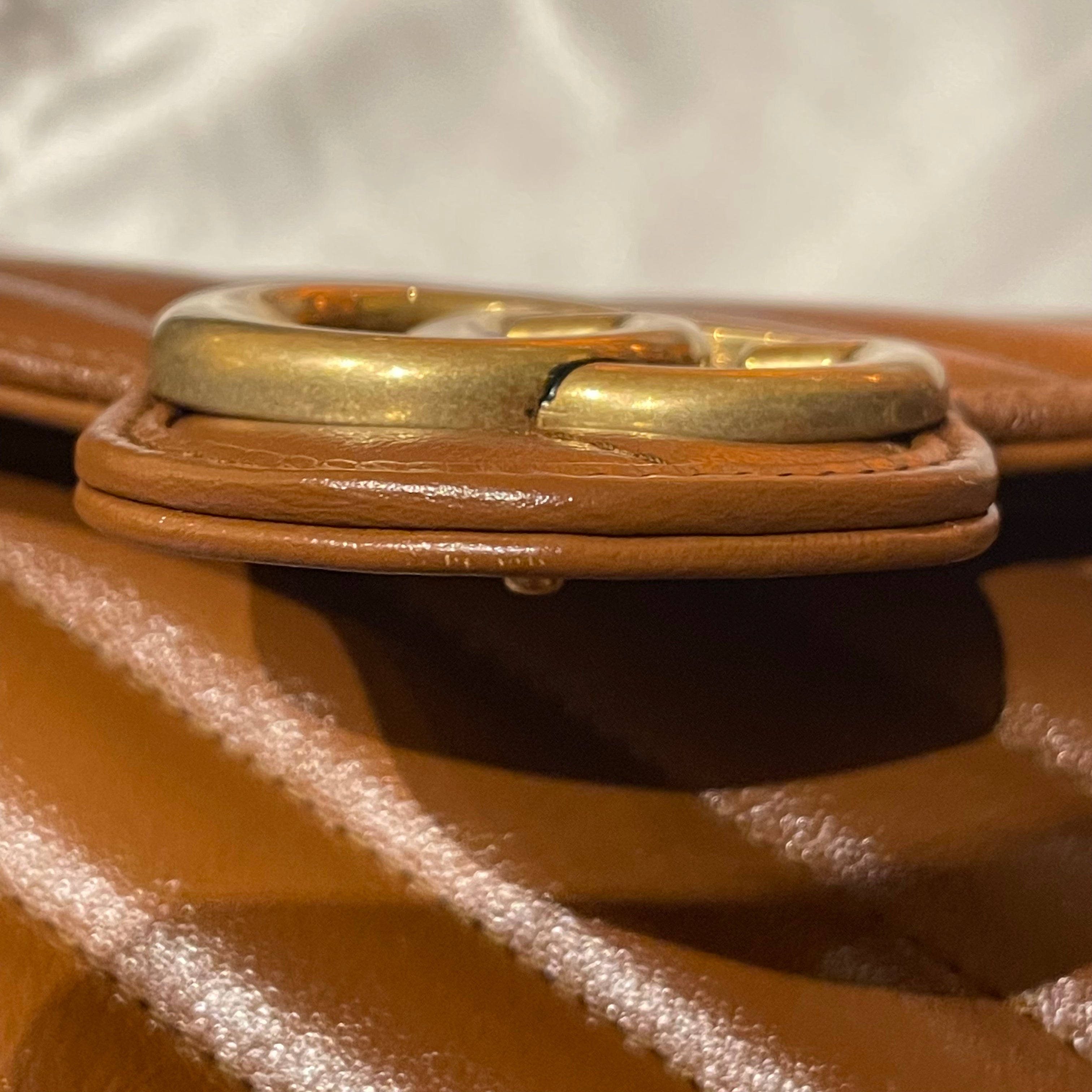 gucci-gg-marmont-matelasse-mini-bag-calfskin-brown-ghw