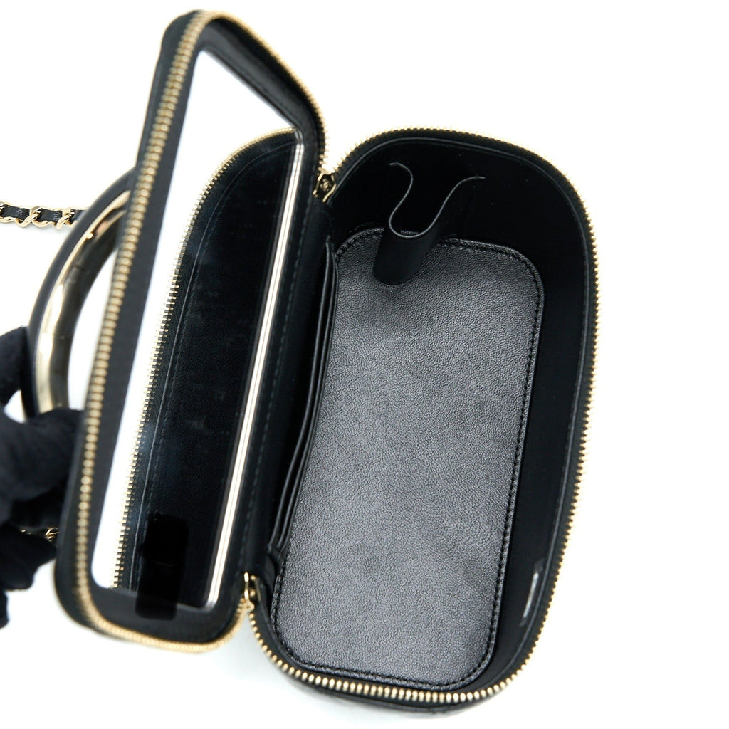 chanel-22a-top-handle-long-vanity-case-lambskin-black-lghw