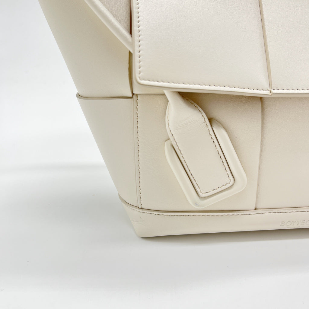 bottega-veneta-small-arco-white-shw
