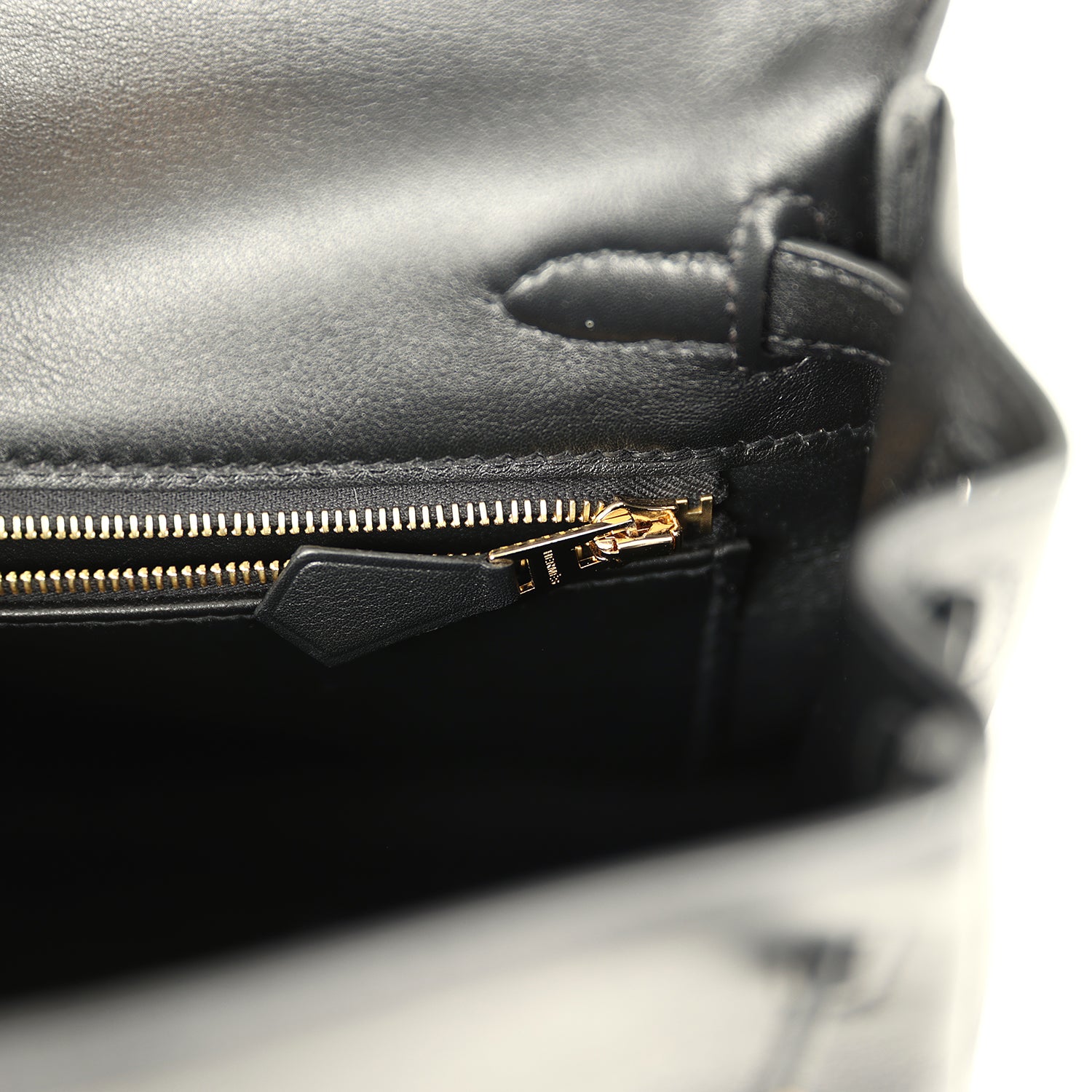 Kelly Retourne 25 Black Cheri Gold Hardware Bag