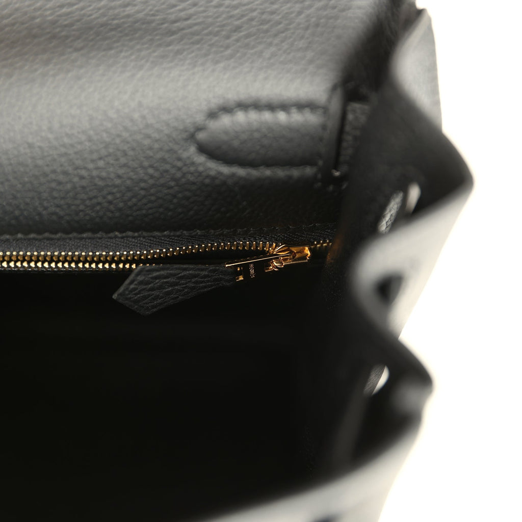 Kelly Retourne 28 Black Togo Gold Hardware Bag