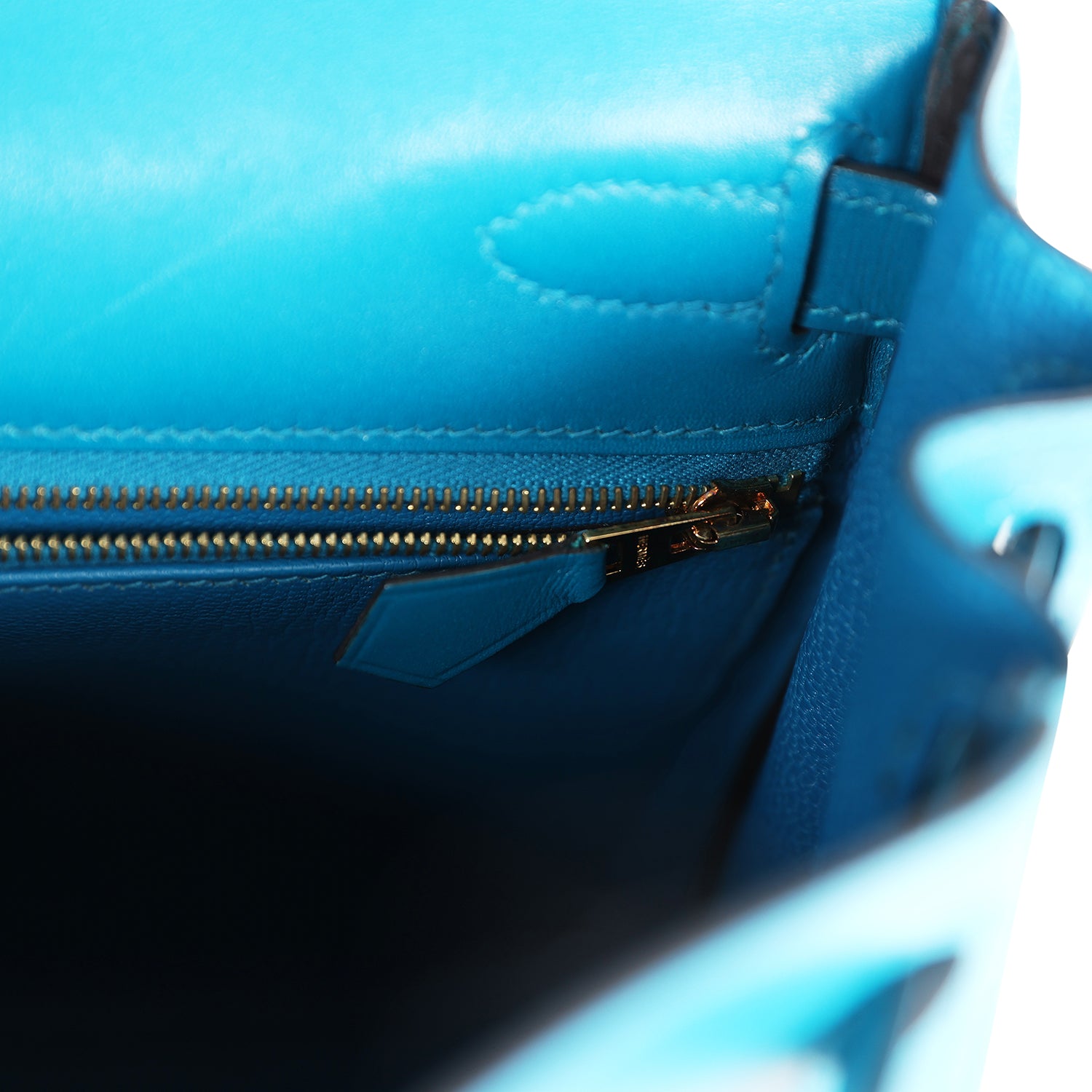 Kelly Retourne 28 Bleu Izmir Tadelakt Gold Hardware Bag