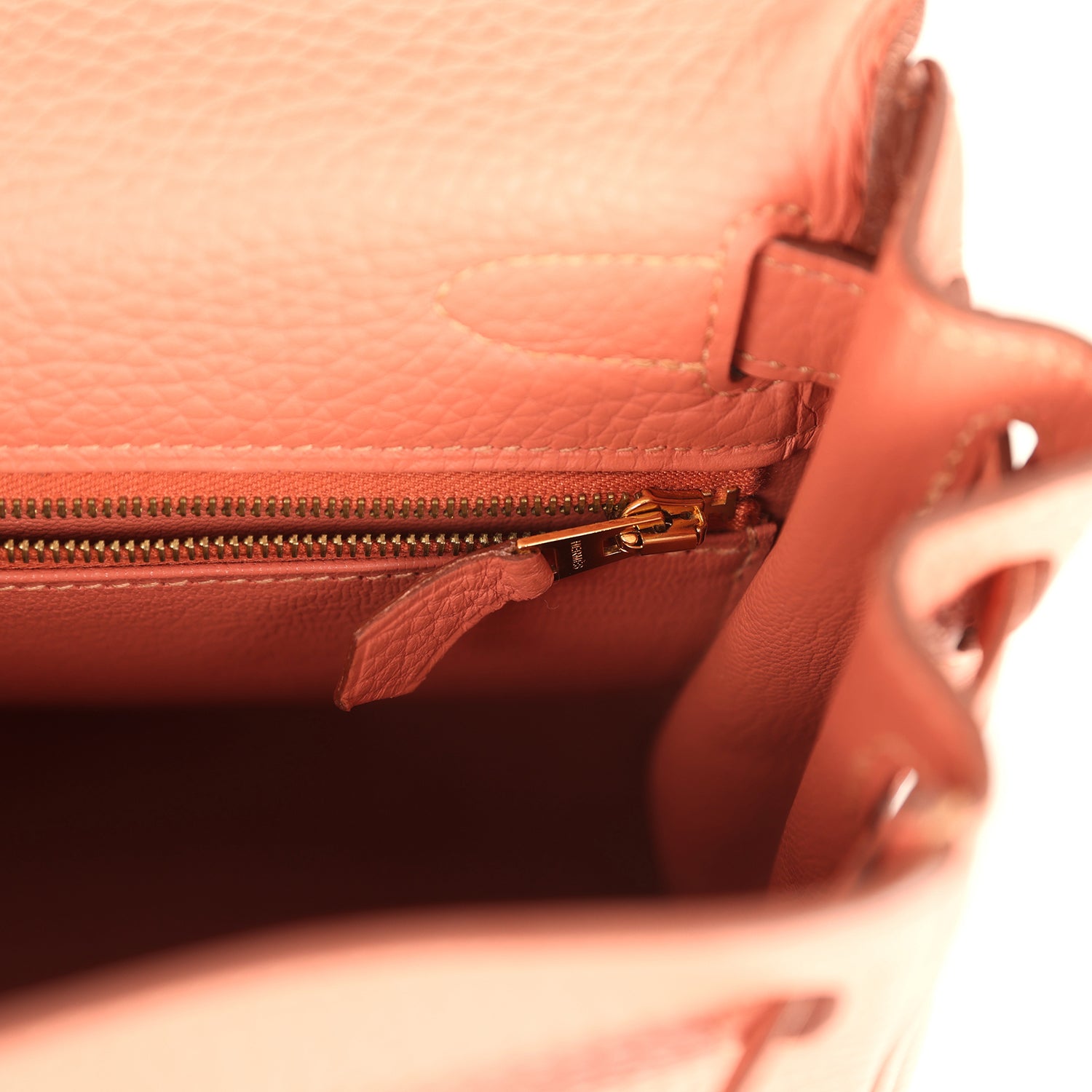 Kelly Retourne 28 Rosy Togo Gold Hardware Bag