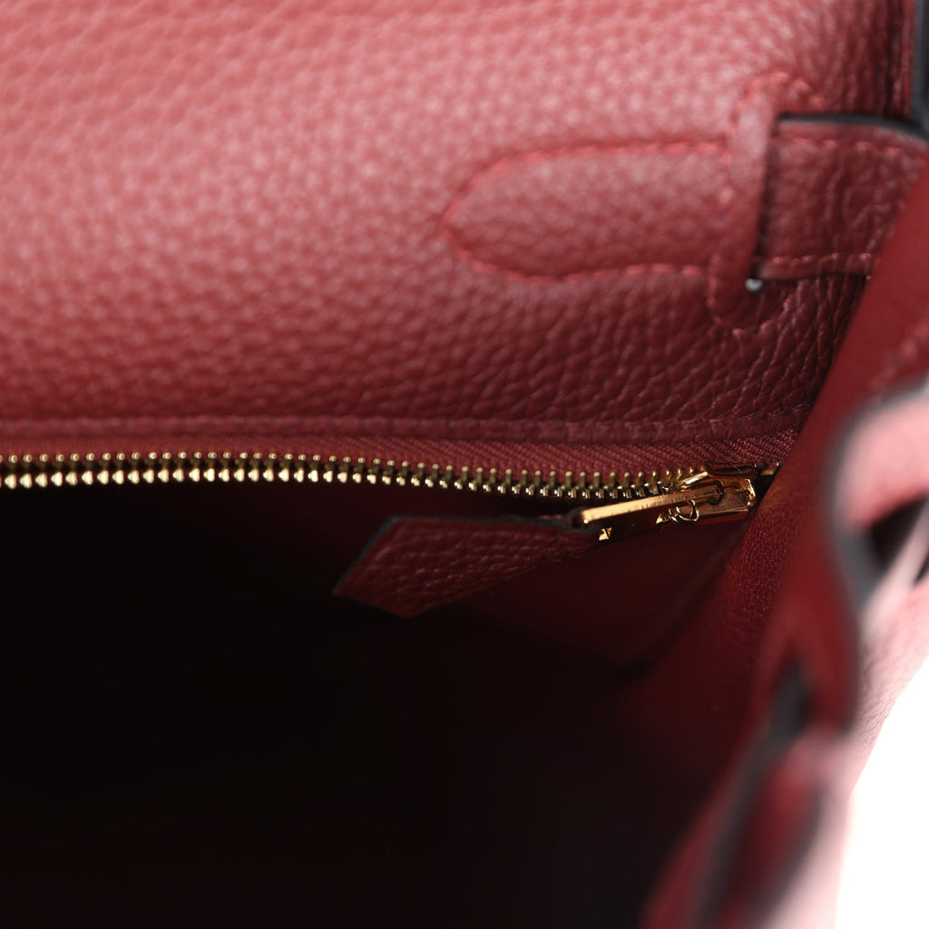 Kelly Retourne 28 Rouge H Togo Gold Hardware Bag