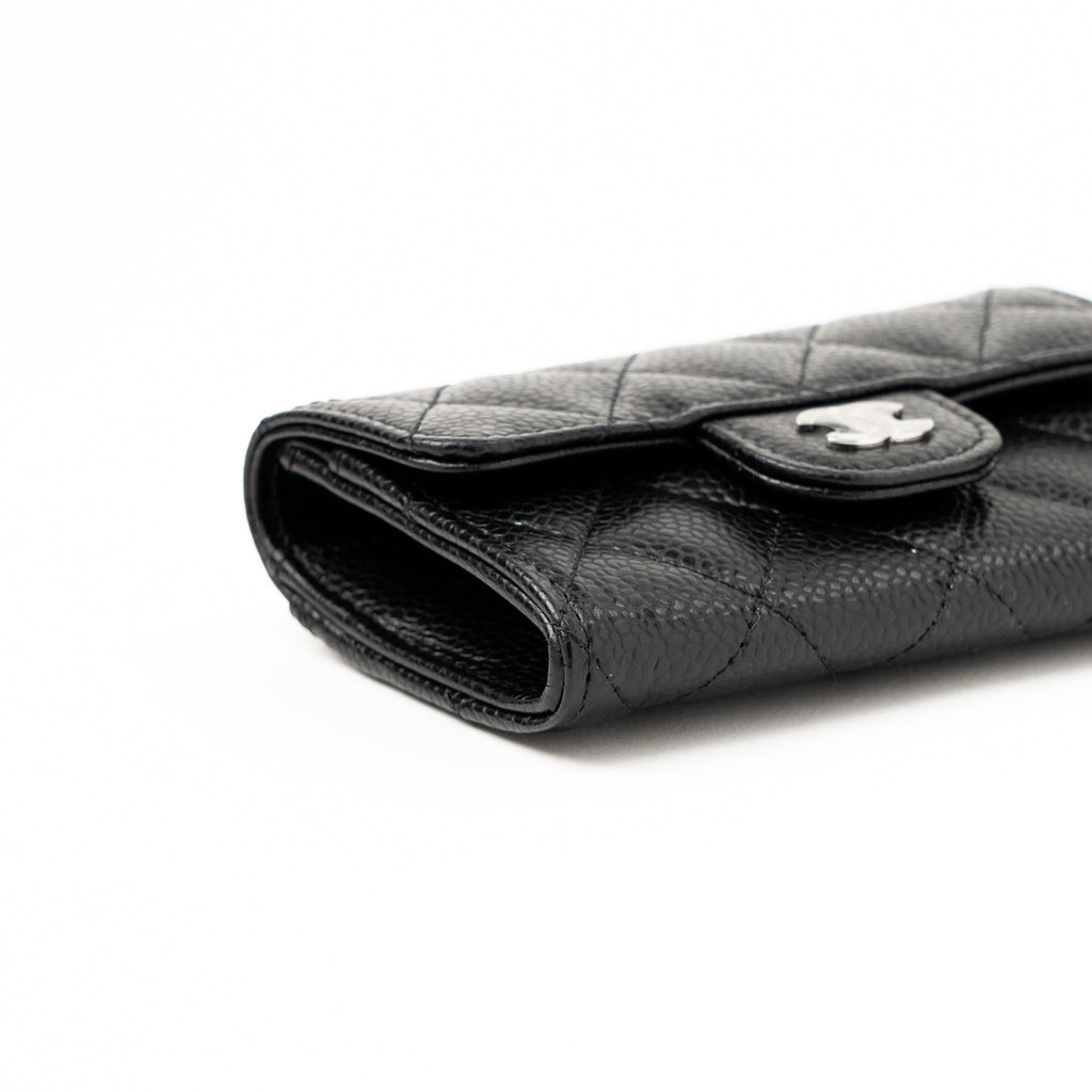 chanel-classic-flap-card-holder-caviar-black-shw-hologram