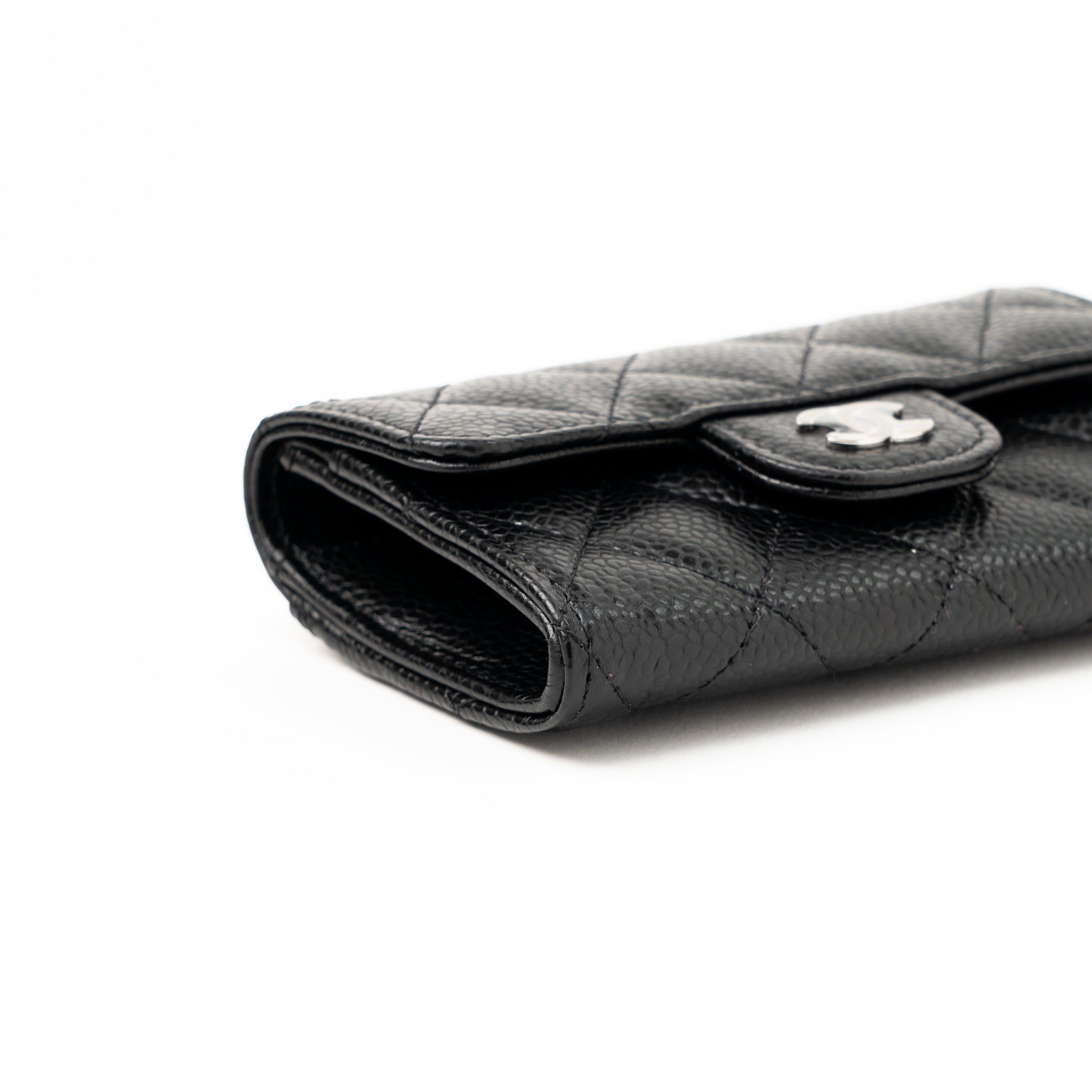 chanel-classic-flap-card-holder-caviar-black-shw-hologram