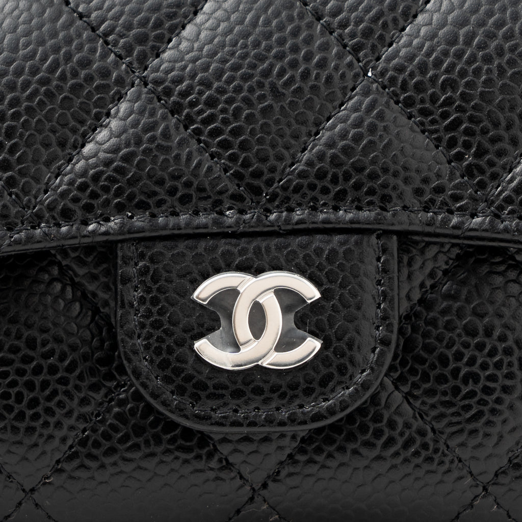 chanel-classic-flap-card-holder-caviar-black-shw-hologram