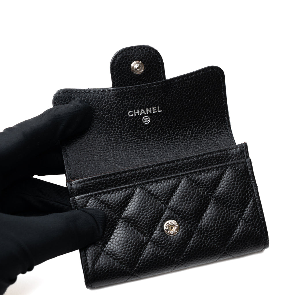 chanel-classic-flap-card-holder-caviar-black-shw-hologram