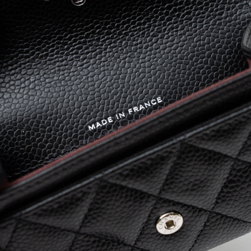 chanel-classic-flap-card-holder-caviar-black-shw-hologram